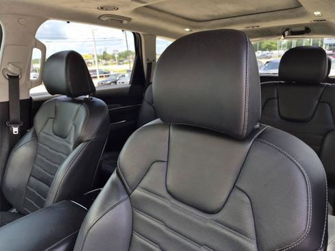 Used 2024 Kia Telluride SX Prestige AWD/4WD image 12