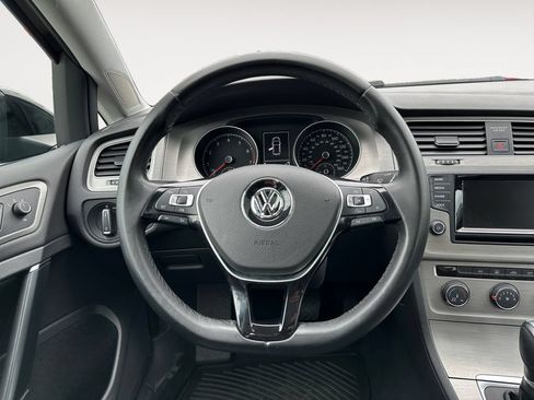 Used 2015 Volkswagen Golf S w/ Lighting Package FWD image 9