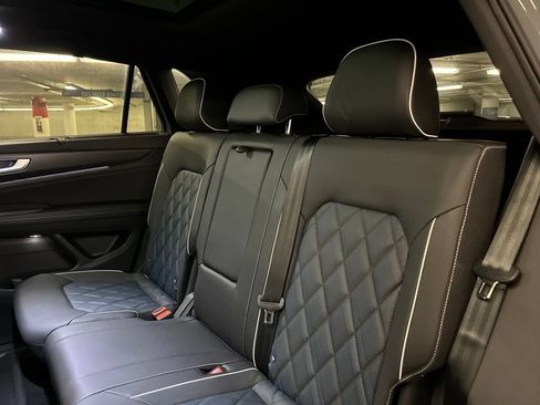 New 2026 Volkswagen Atlas Cross Sport SEL Premium R-Line AWD/4WD image 24