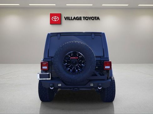 Used 2024 Jeep Wrangler Sport S image 4