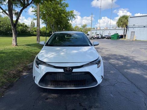 Used 2021 Toyota Corolla LE FWD image 7