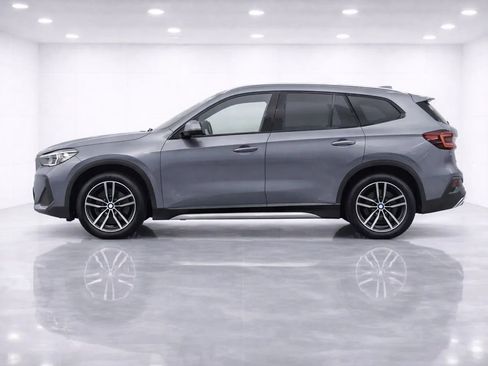 Used 2023 BMW X1 xDrive28i w/ Premium Package AWD/4WD image 2