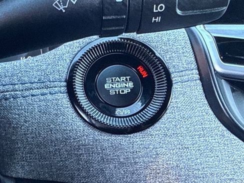 Used 2025 Jeep Compass Latitude image 27