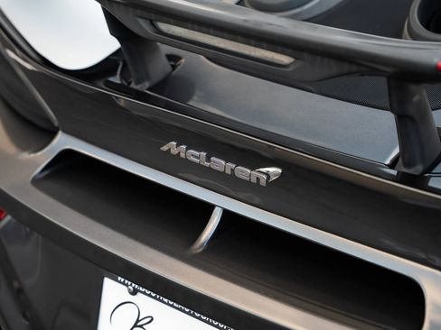 Used 2020 McLaren 600LT Spider RWD image 23