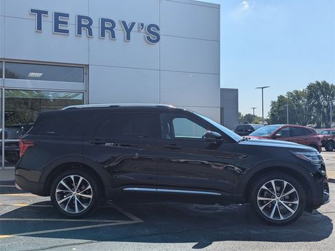 Used 2025 Ford Explorer Platinum w/ Ultimate Package image 2