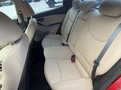 Used 2016 Hyundai Elantra SE FWD image 23