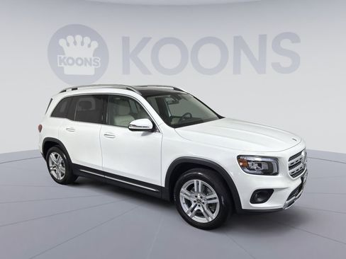 Used 2021 Mercedes-Benz GLB 250 4MATIC image 10