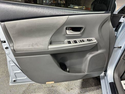 Used 2012 Toyota Prius V Two FWD image 9
