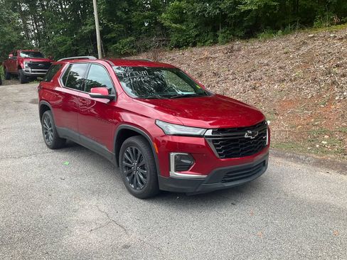 Used 2022 Chevrolet Traverse RS FWD image 3
