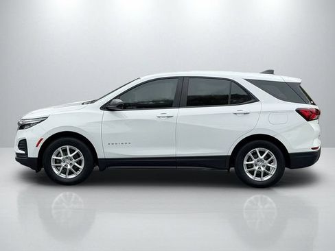 Used 2023 Chevrolet Equinox LS FWD image 5
