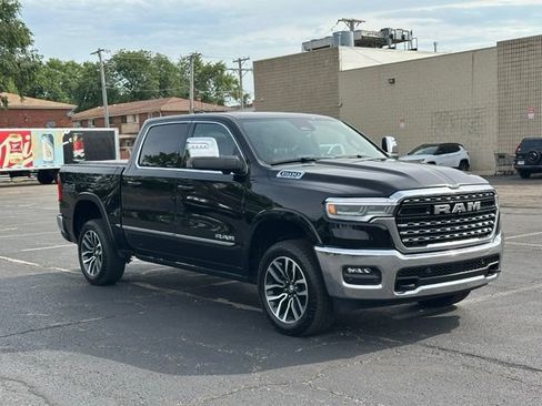 Used 2025 RAM 1500 Limited AWD/4WD image 3