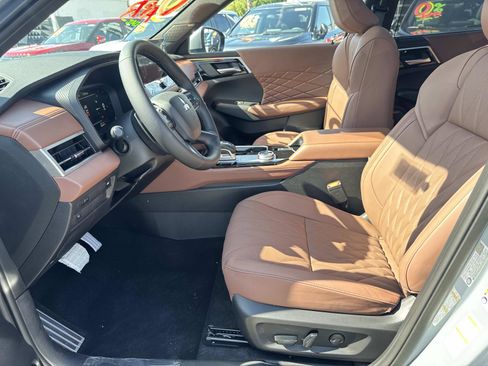 New 2025 Mitsubishi Outlander SEL image 17