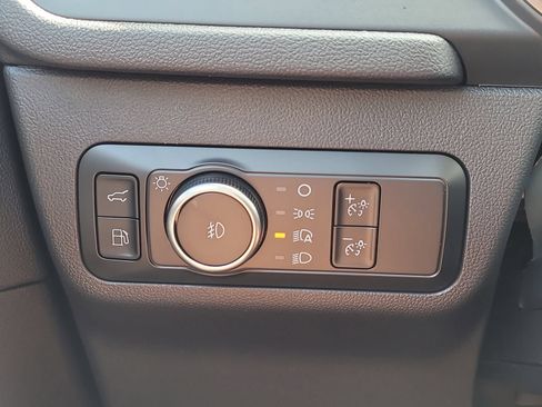 Used 2026 Ford Escape SE FWD image 26