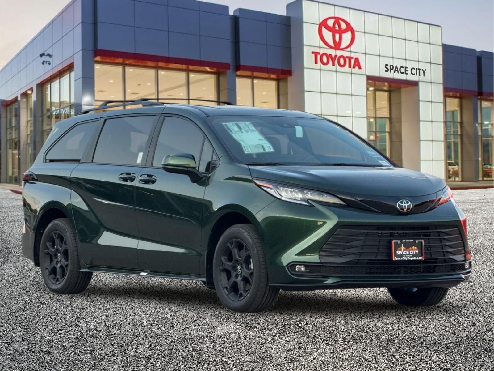 New 2026 Toyota Sienna XLE Woodland Edition AWD/4WD image 8