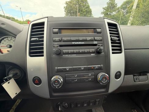 Used 2011 Nissan Frontier PRO-4X w/ Pro-4x Luxury Pkg AWD/4WD image 26