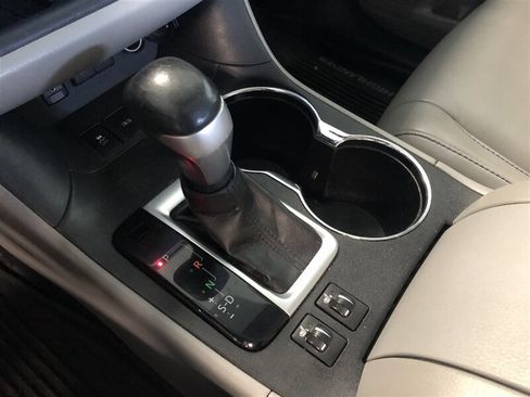 Used 2018 Toyota Highlander XLE image 15