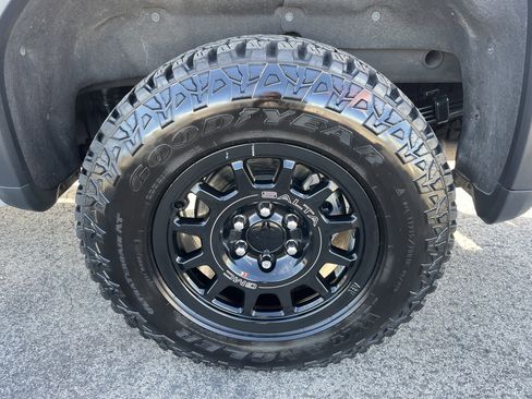 Used 2024 GMC Sierra 1500 AT4X w/ AT4X AEV Edition AWD/4WD image 10