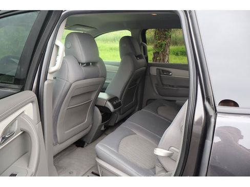 Used 2015 Chevrolet Traverse LS FWD image 8