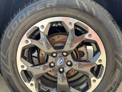 Used 2021 Subaru Crosstrek 2.0i Premium image 19