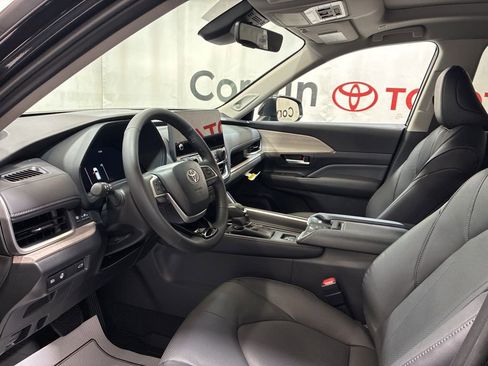 New 2026 Toyota Grand Highlander AWD image 27