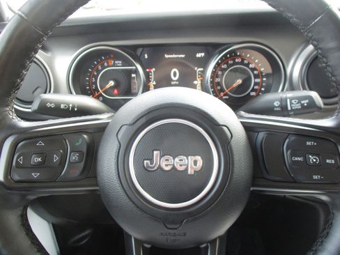 Used 2022 Jeep Gladiator Sport AWD/4WD image 17