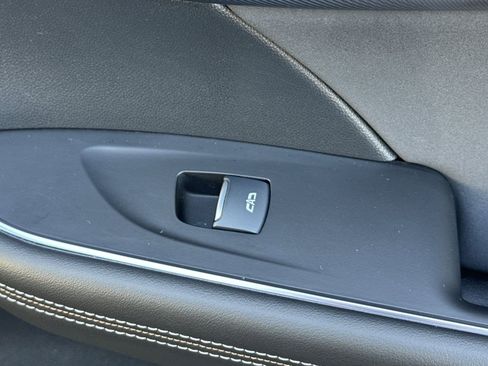 Used 2025 Buick Envision Sport Touring image 20