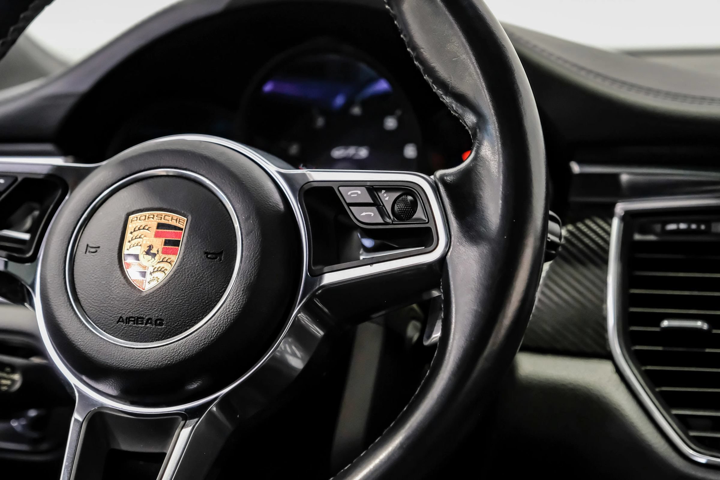 Used 2018 Porsche Macan GTS w/ Premium Package Plus AWD/4WD image 26