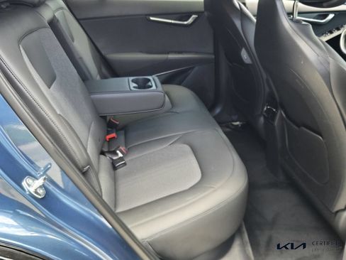Certified 2024 Kia Niro Wind FWD image 16