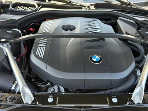Used 2026 BMW 750e xDrive AWD/4WD image 33