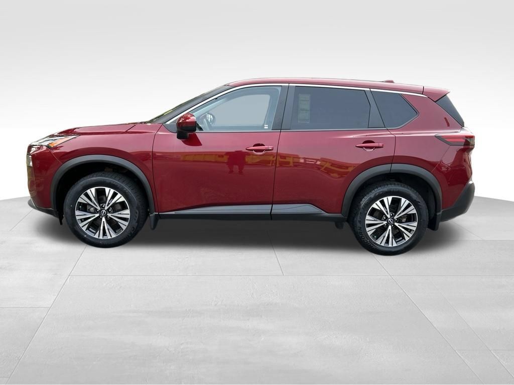 Used 2023 Nissan Rogue SV AWD/4WD image 2