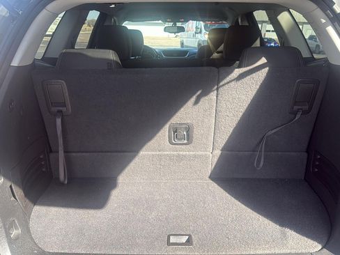 Used 2016 Chevrolet Traverse LT image 4