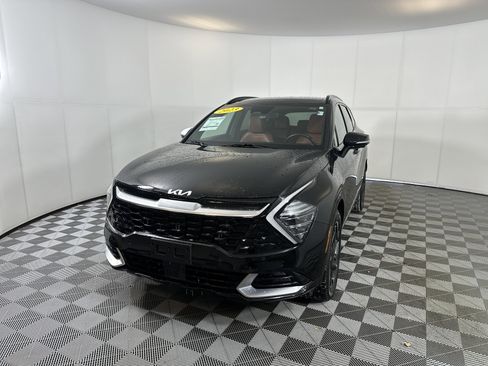 Certified 2023 Kia Sportage SX image 3