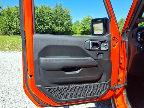 Used 2023 Jeep Wrangler Unlimited Rubicon 392 w/ Trailer Tow Package AWD/4WD image 23