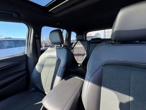 New 2025 Jeep Grand Cherokee Altitude image 42