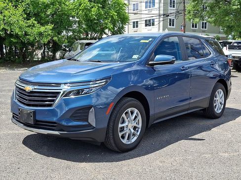 Used 2024 Chevrolet Equinox LT AWD/4WD image 3