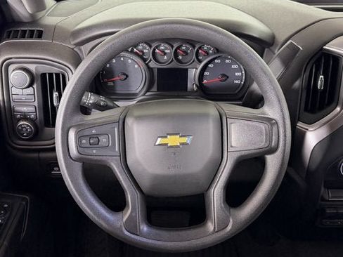Used 2022 Chevrolet Silverado 2500 Custom w/ Custom Value Package AWD/4WD image 9
