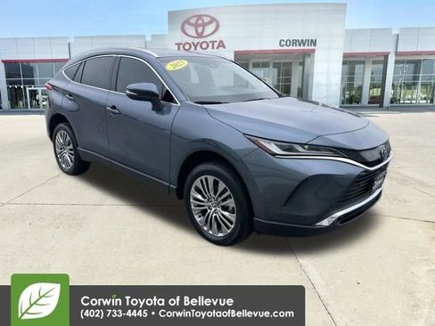 Used 2023 Toyota Venza Limited image 1