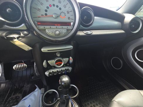 Used 2009 MINI Cooper Clubman S image 12