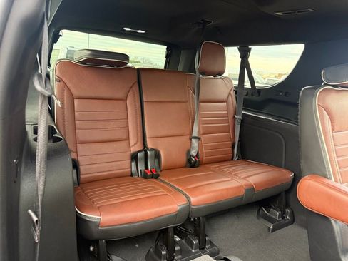 Used 2023 GMC Yukon XL Denali Ultimate image 23