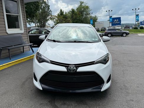 Used 2017 Toyota Corolla LE w/ Carpet Mat Package (TMS) FWD image 8