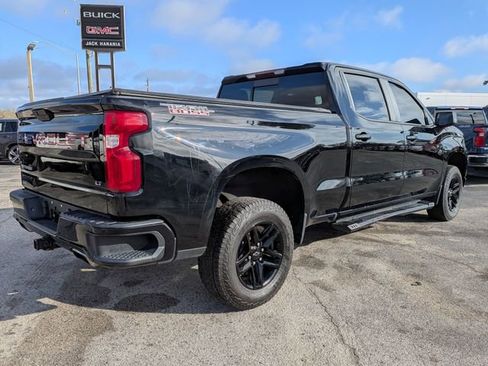 Used 2020 Chevrolet Silverado 1500 LT Trail Boss image 3