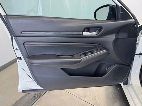 Used 2019 Nissan Altima 2.5 SR image 39