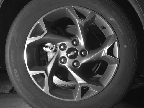 Used 2025 Chevrolet Trax LT FWD image 15