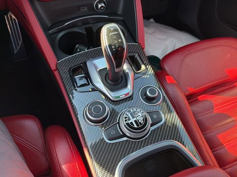 Used 2020 Alfa Romeo Stelvio Ti Sport image 18