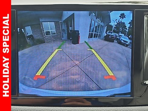 Used 2017 Chrysler Pacifica Limited w/ UConnect Theater Package image 25