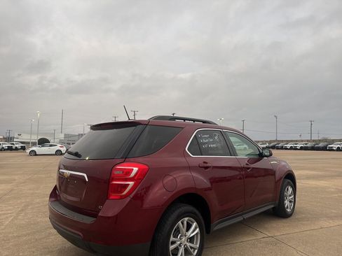 Used 2017 Chevrolet Equinox LT image 23