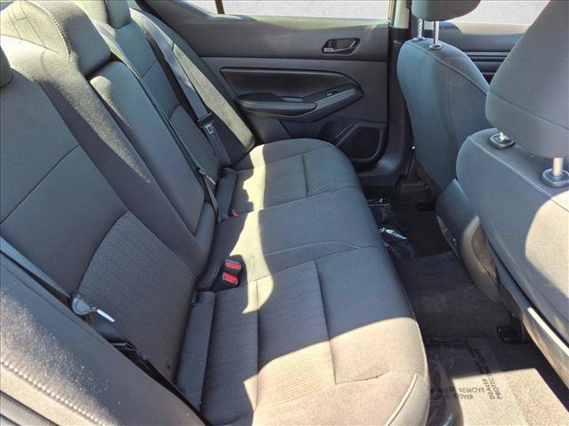 Used 2025 Nissan Altima 2.5 SV FWD image 25