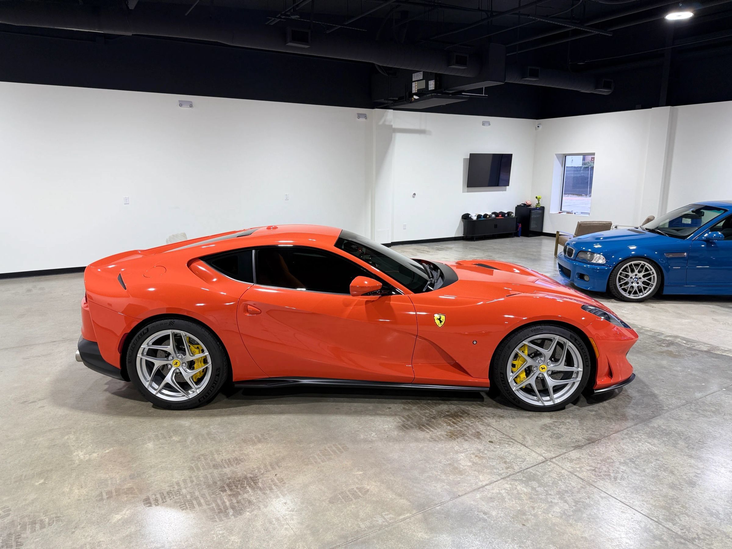 Used 2020 Ferrari 812 Superfast RWD image 6