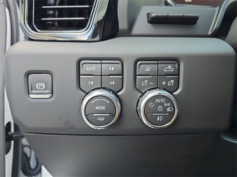 New 2026 GMC Sierra 1500 AT4 w/ Technology Package image 25