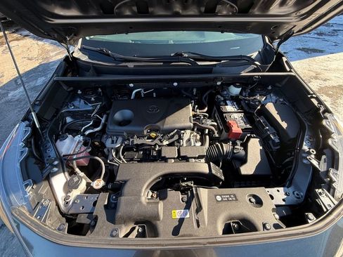 Used 2019 Toyota RAV4 LE w/ Carpet Mat Package image 12